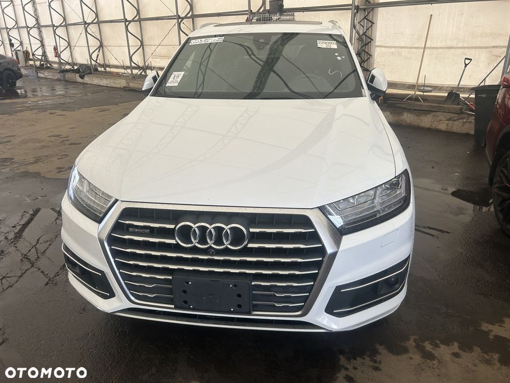 Audi Q7 - 40
