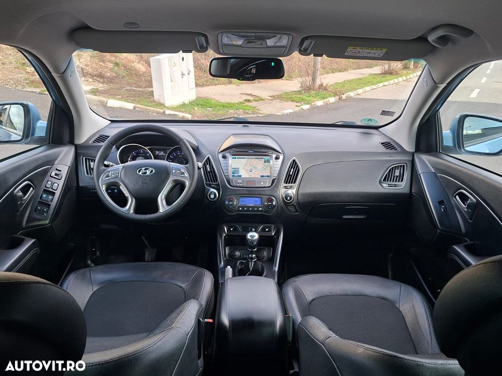 Hyundai ix35 2.0 CRDI 4WD Fifa World Cup Gold Edition - 5