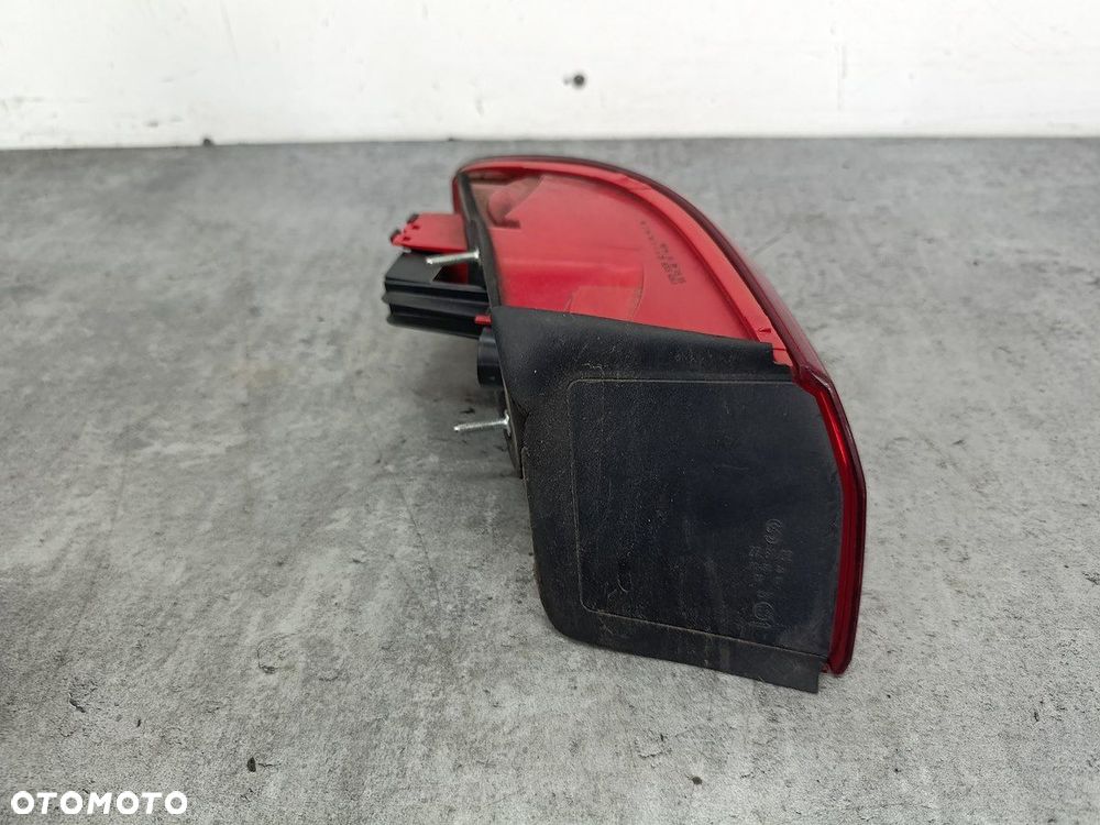 LAMPA TYLNA PRAWA ALFA ROMEO 159 F9395328 KOMBI - 4