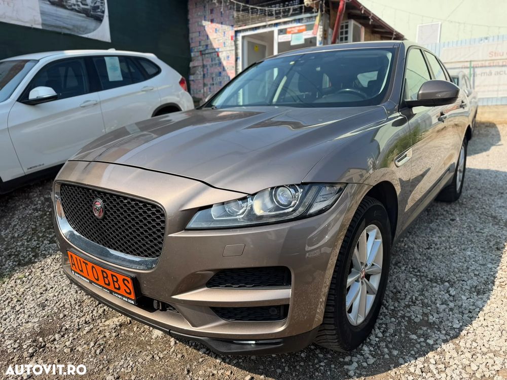Jaguar F-Pace