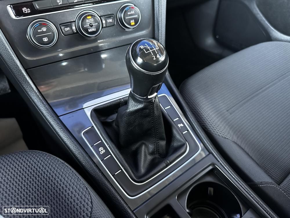 VW Golf Variant 1.6 TDi Confortline - 31