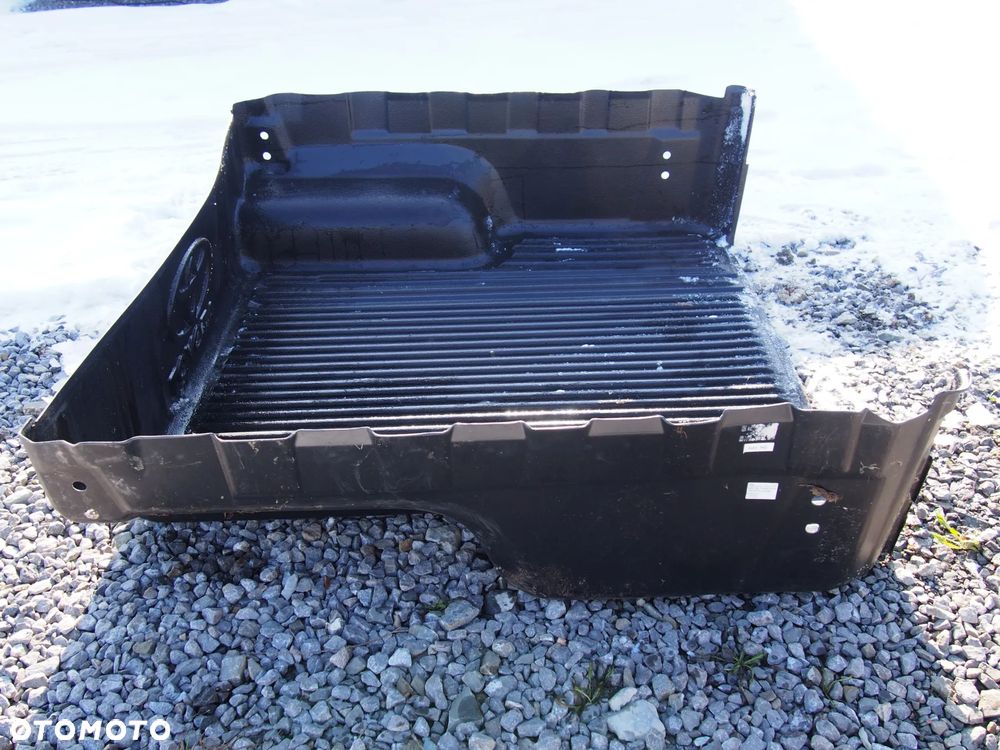 Toyota Hilux VIII 16r Wykladzina kuweta paki - 3