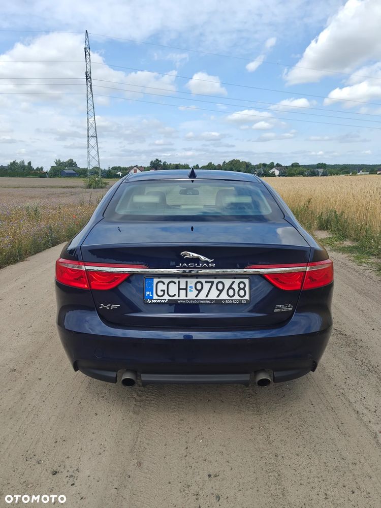 Jaguar XF 25t AWD Prestige - 2