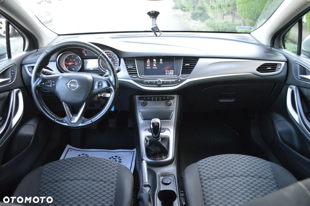 Opel Astra - 16