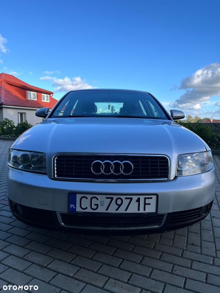 Audi A4 Limousine - 16