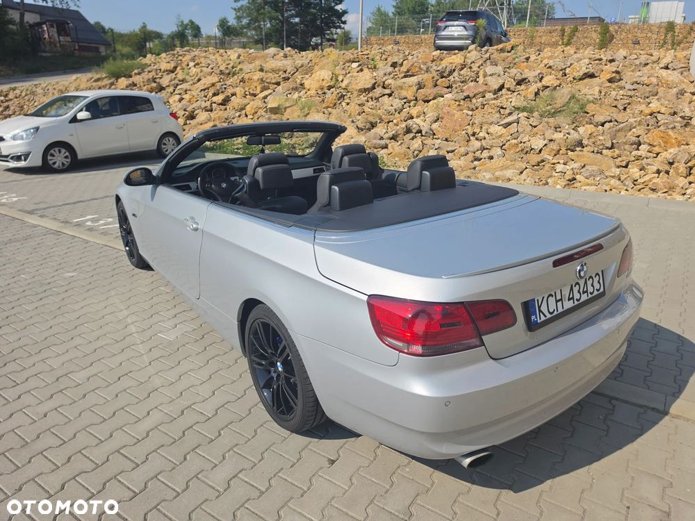 BMW Seria 3 320i - 15