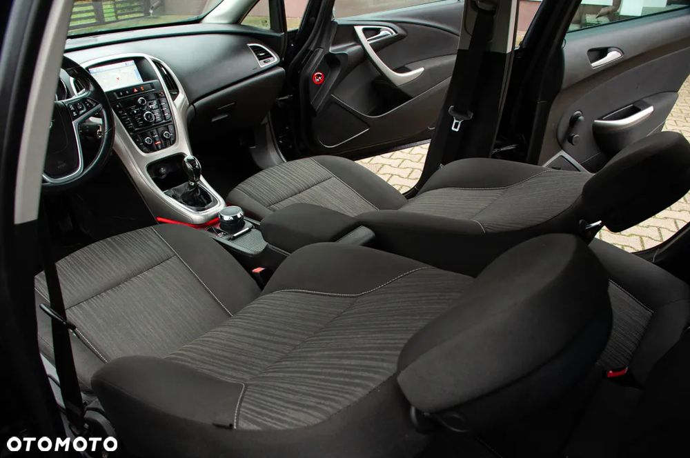 Opel Astra 1.4 Turbo Innovation - 25