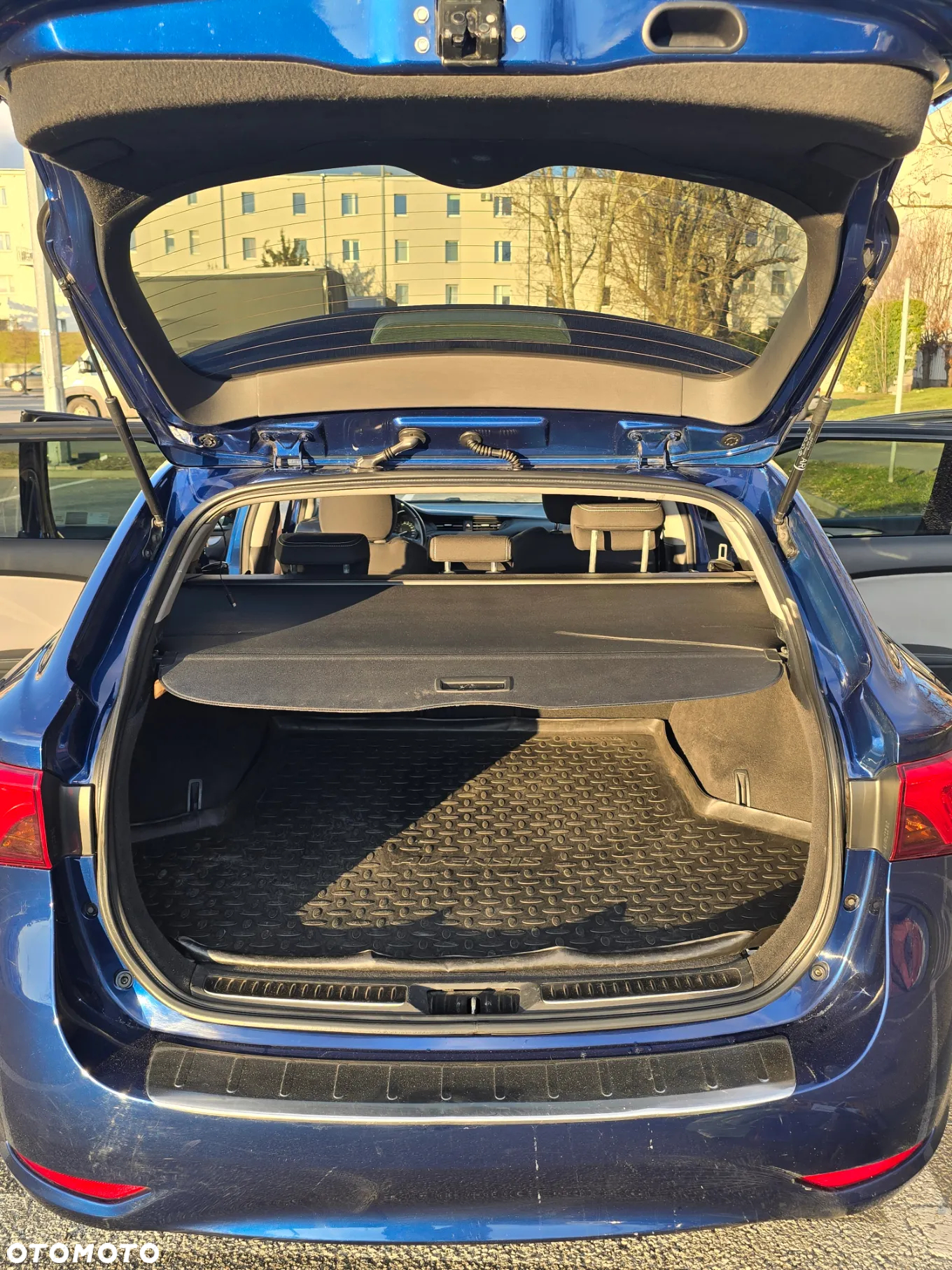 Toyota Avensis 1.8 Premium - 7