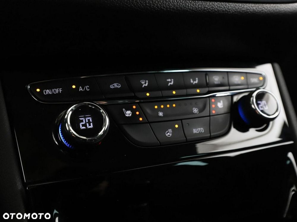 Opel Astra 1.4 Turbo Innovation - 27
