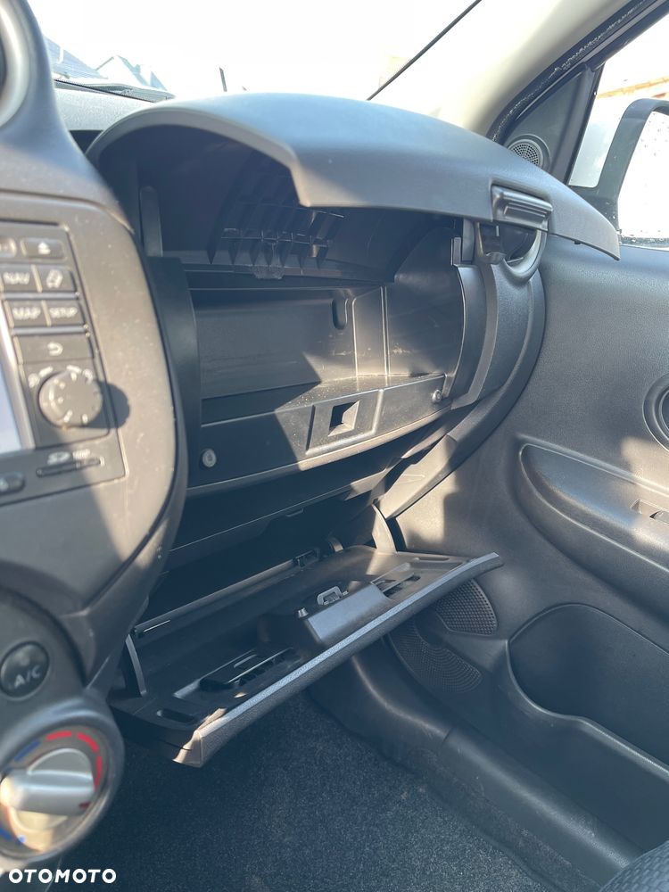 Nissan Micra 1.2 Bild der Frau - 25