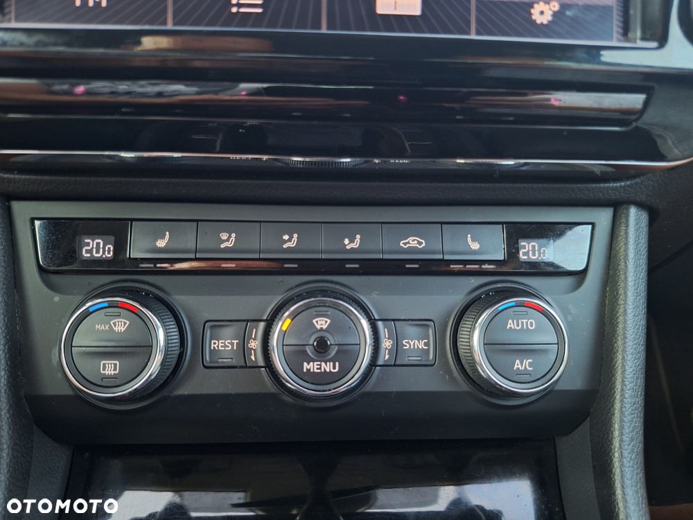 Skoda Superb 2.0 TDI DSG L&K - 20