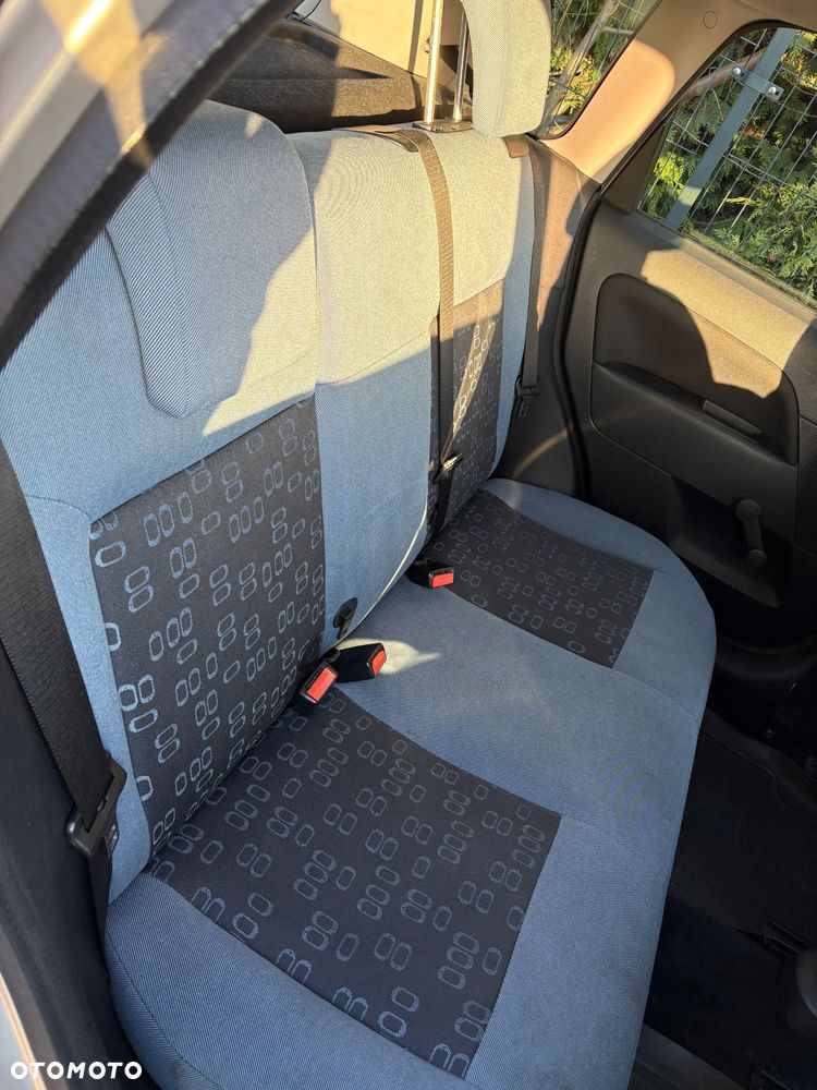 Ford Fiesta 1.4 TDCI - 11
