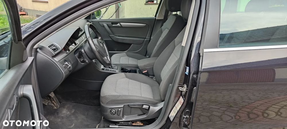 Volkswagen Passat 1.6 TDI Comfortline - 15