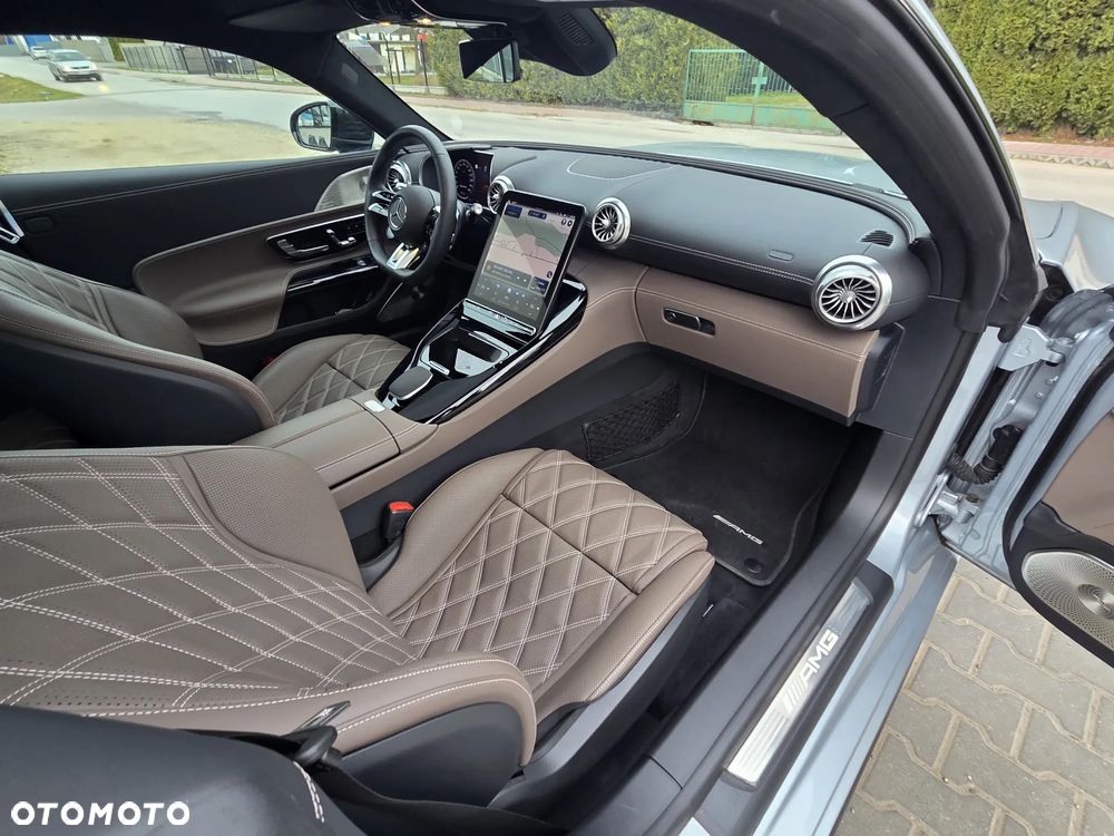 Mercedes-Benz AMG GT 63 4MATIC+ - 25