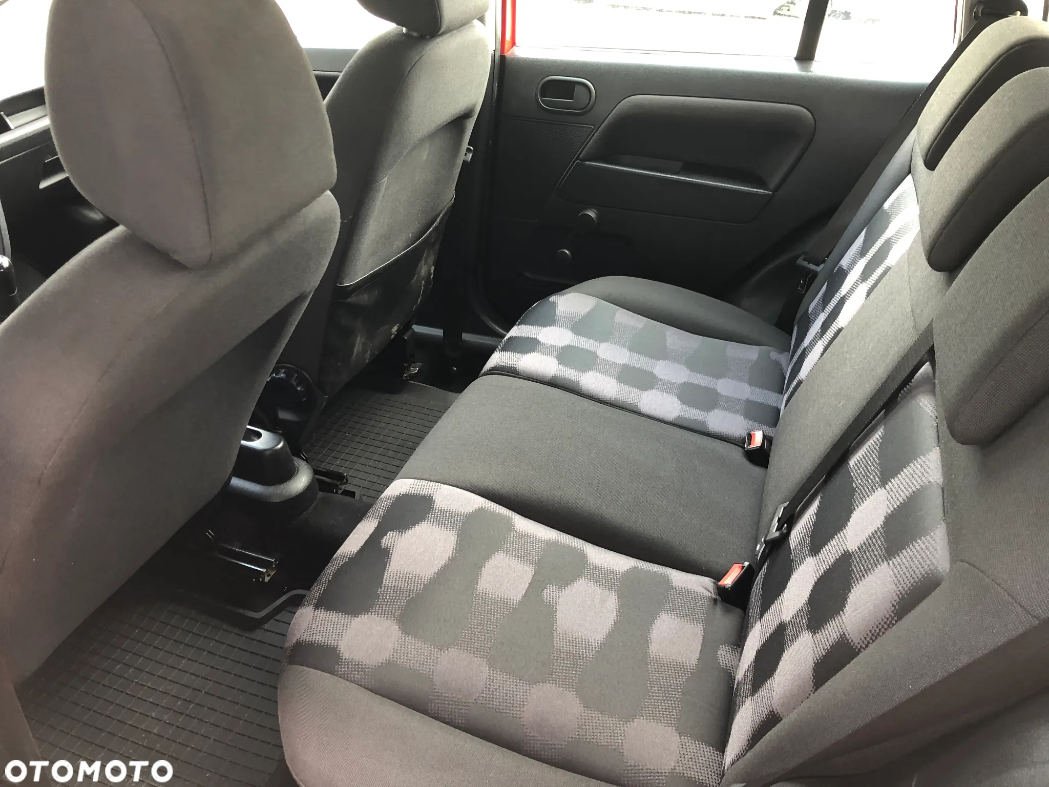Ford Fusion 1.4 Ambiente - 14