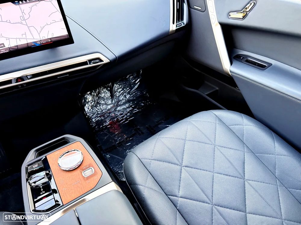 BMW iX xDrive 50 Pack Desportivo - 19