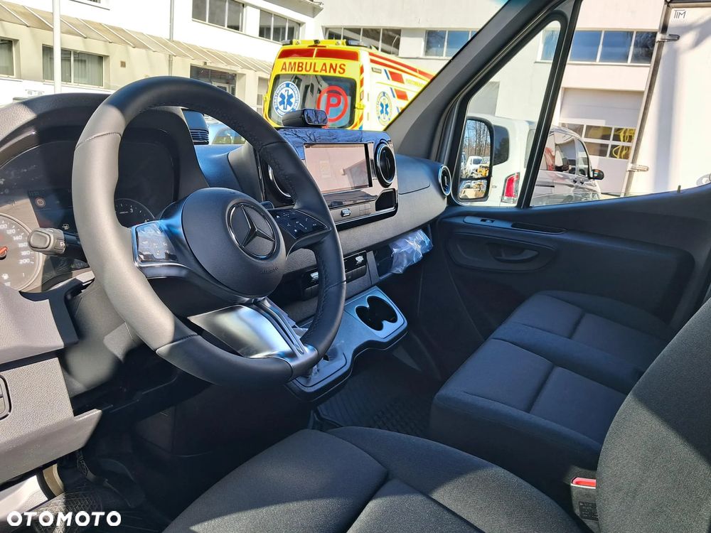 Mercedes-Benz Sprinter 319 - 9