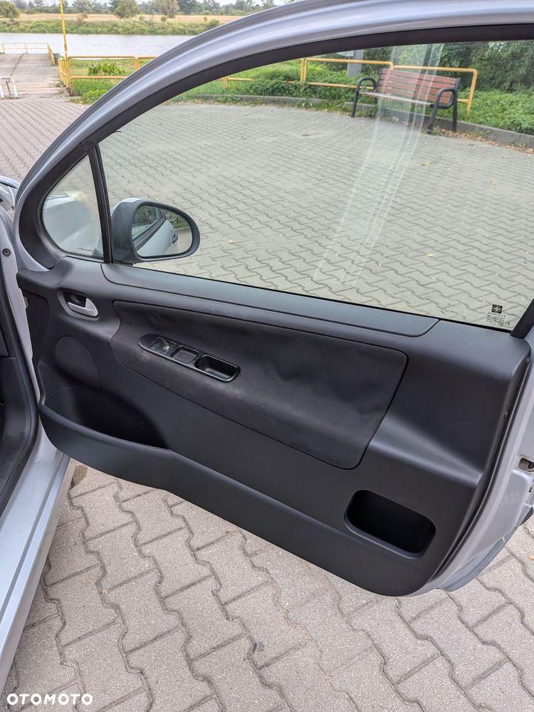 Peugeot 207 1.4 HDi Trendy - 20