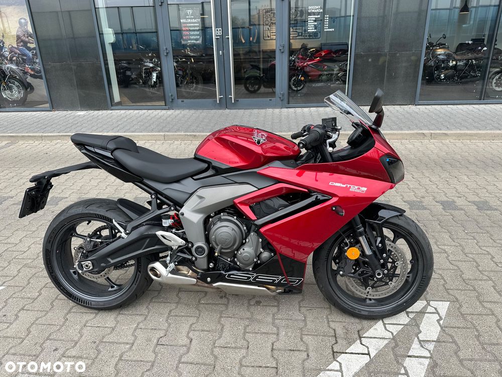 Triumph Daytona - 4