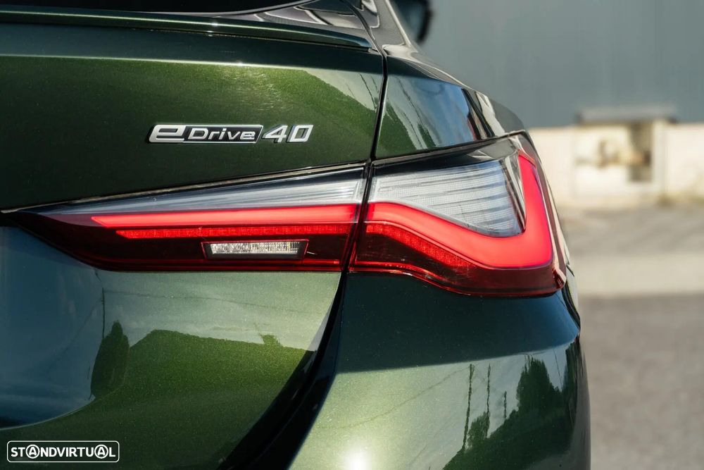 BMW i4 eDrive40 Pack Desportivo M - 33