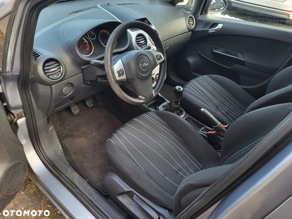 Opel Corsa 1.2 16V Enjoy - 10