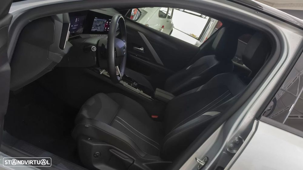 Opel Astra 1.2 T GS Line Aut. - 15