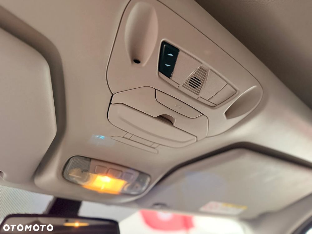 Ford Tourneo Connect Gr 1.5 EcoBlue Titanium PowerShift - 25