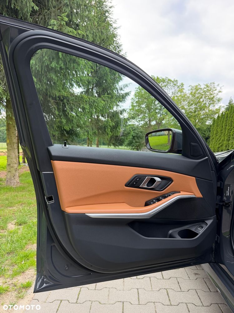 BMW Seria 3 320d mHEV M Sport sport - 13