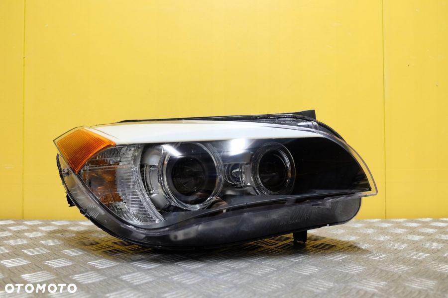 BMW X1 E84 2013- REFLEKTOR LAMPA XENON Z LED PRAWA USA - 1