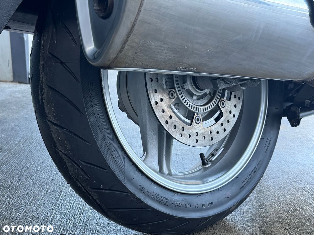 Honda Deauville - 12