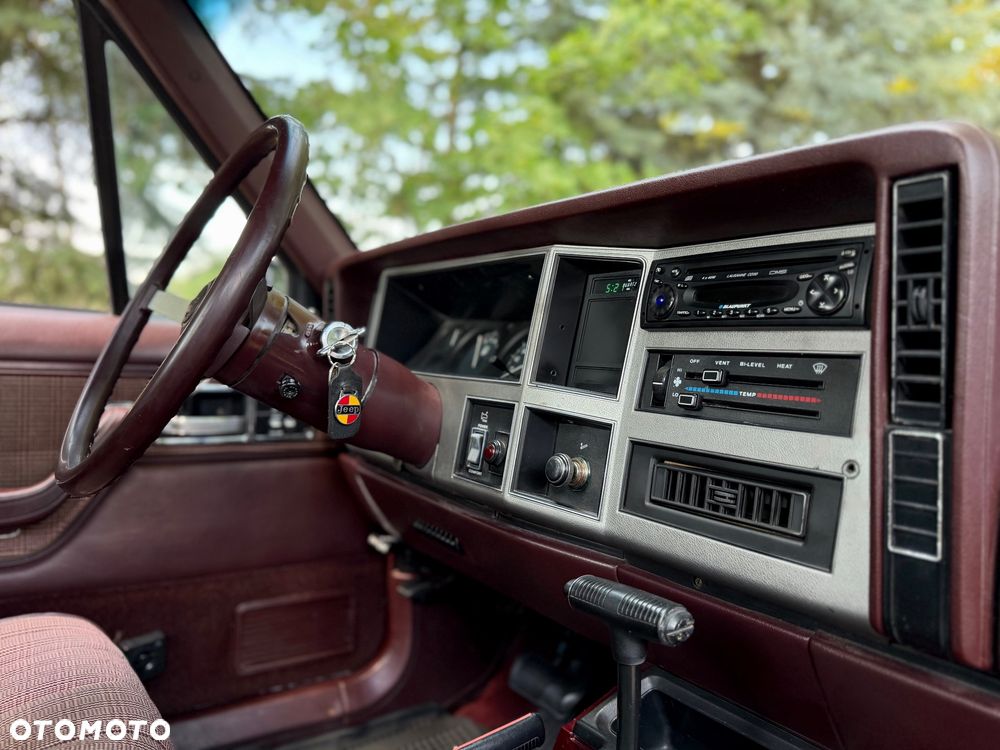 Jeep Comanche - 34