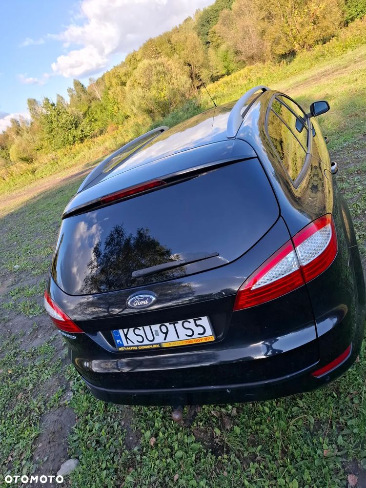 Ford Mondeo 2.0 Ambiente - 13