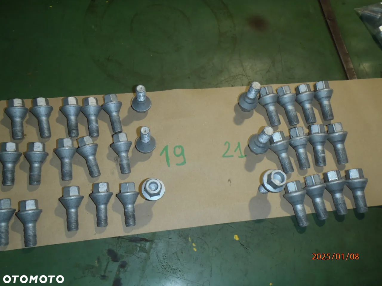 śruba koła nakrętka ducato boxer jumper movano pod klucz 19 lub 21 ORYGINAŁ - 1