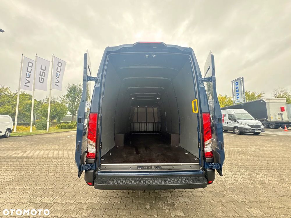 Iveco Daily 35S18HA8 V 3.0 Diesel 180 KM AT8 Zf L4H2 - 23