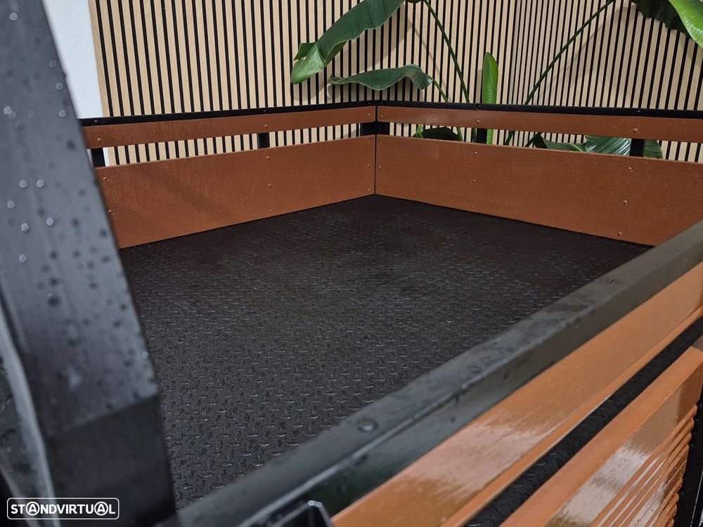 Toyota Hilux 2.4D-4D - 3 LUG. | GARANTIA | NACIONAL - 150.000KM - 10