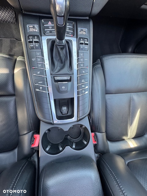 Porsche Macan Standard - 12