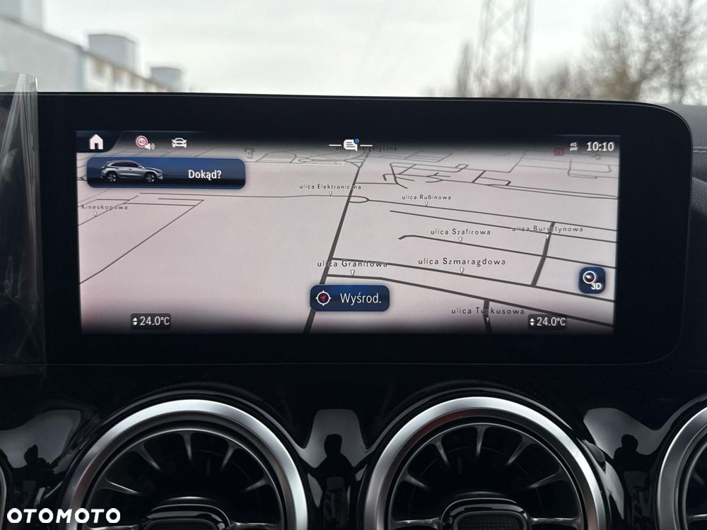 Mercedes-Benz GLA - 16