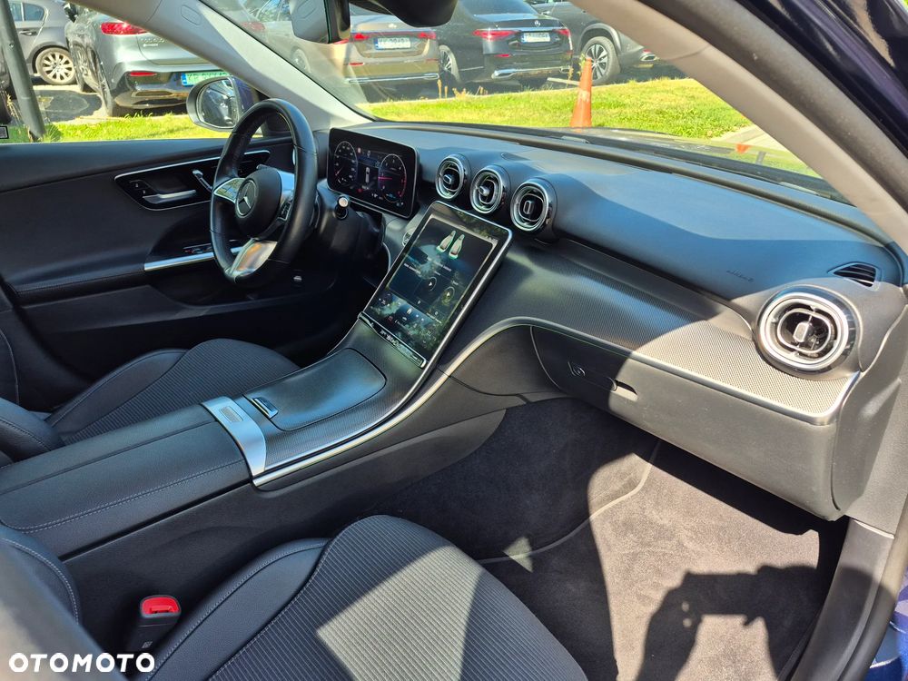 Mercedes-Benz Klasa C 220 d mHEV - 25
