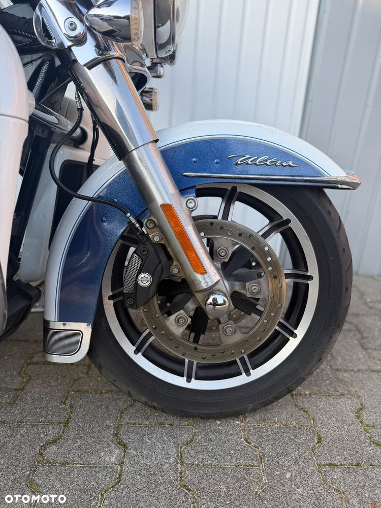 Harley-Davidson Touring Street Glide - 12