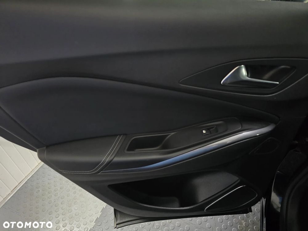 Opel Grandland X 1.5 D Start/Stop Business Elegance - 18