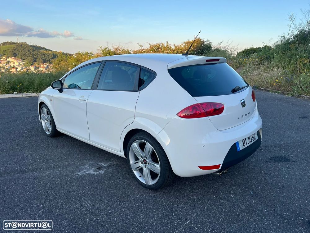 SEAT Leon 2.0 TDI FR 18 Tiago Monteiro - 6