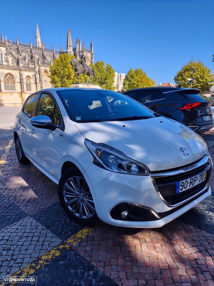 Peugeot 208 1.2 PureTech Style - 23