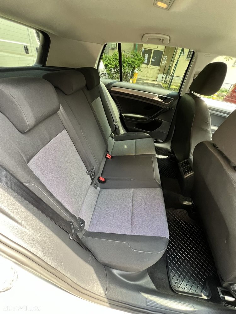 Volkswagen Golf - 15