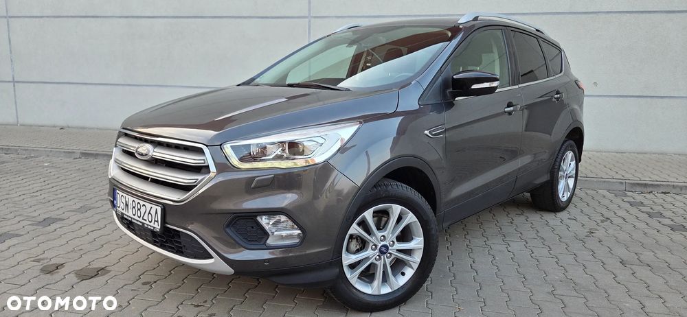 Ford Kuga 1.5 EcoBoost 2x4 Titanium