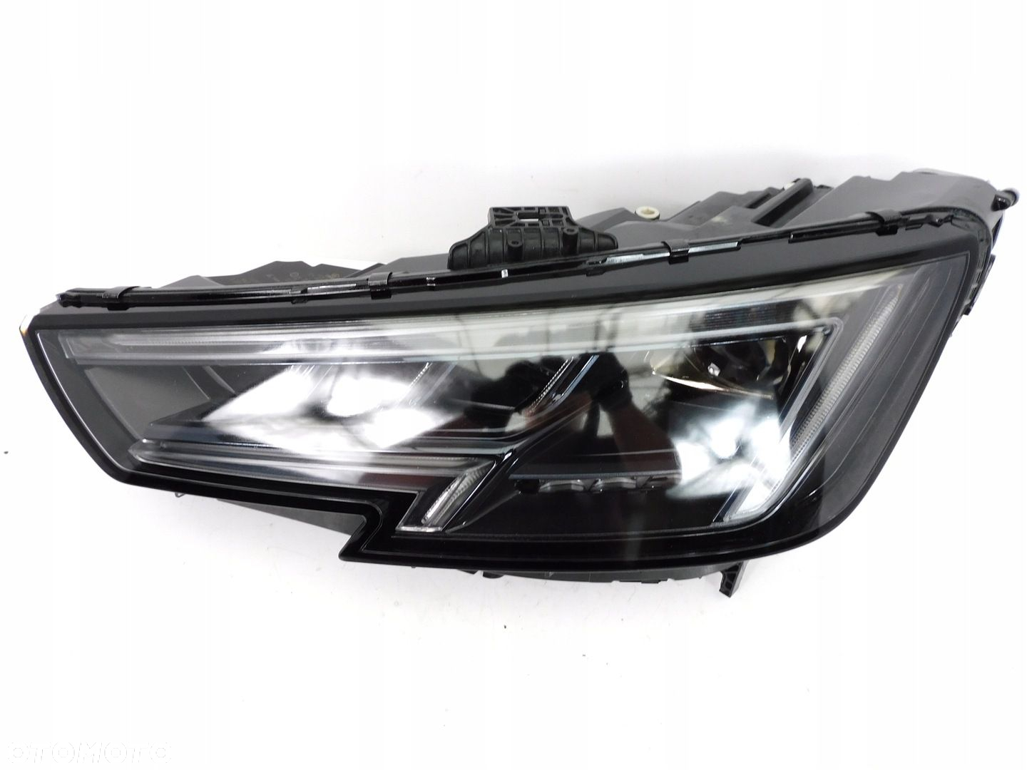 AUDI RS4 A4 8W B9 LAMPA LEWA MATRIX 8W0941035C - 3