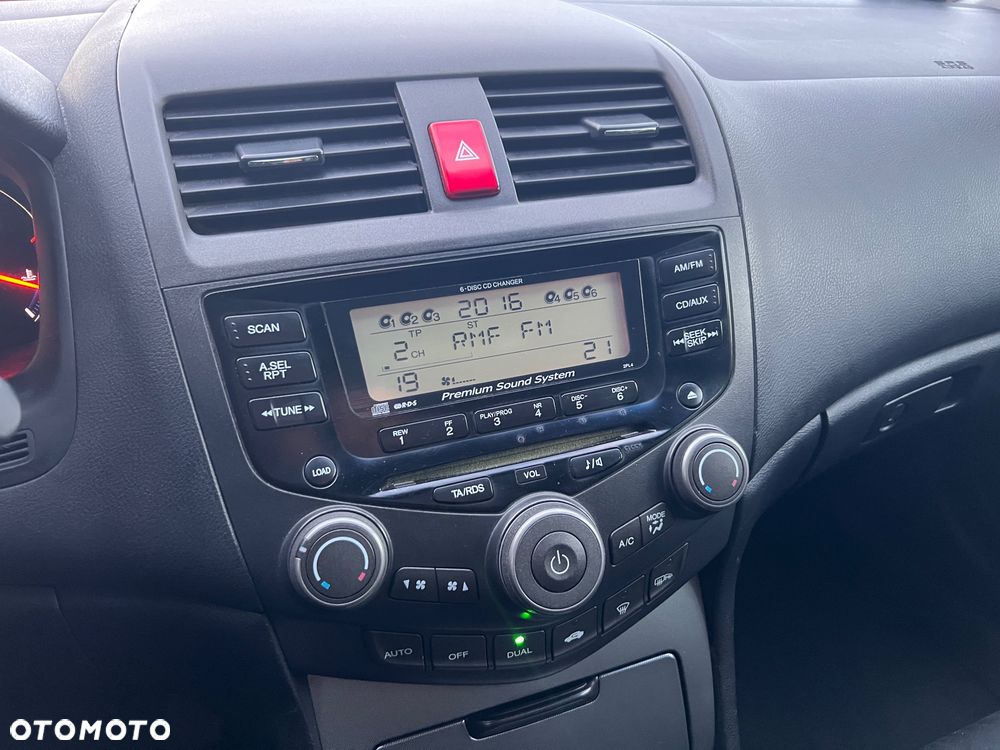 Honda Accord 2.0 Executive - 12