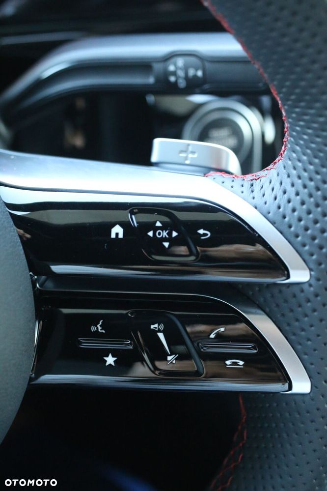 Mercedes-Benz GLA - 34