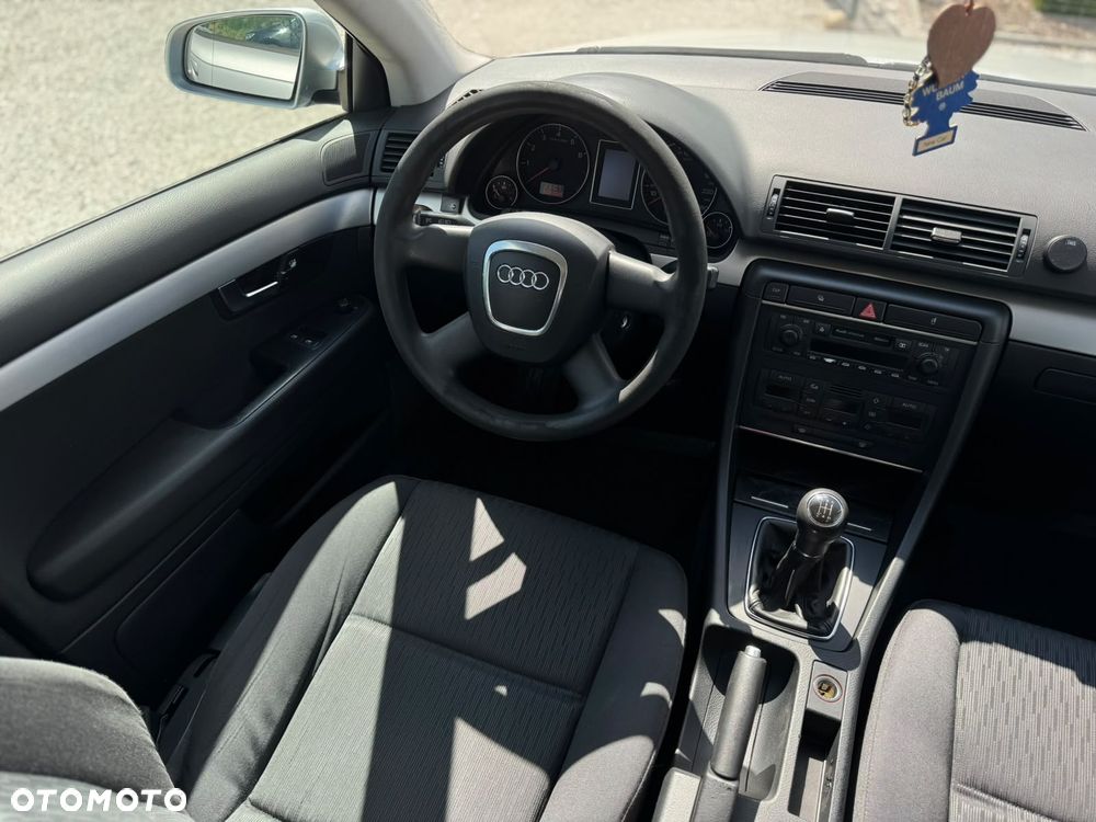 Audi A4 Avant - 14