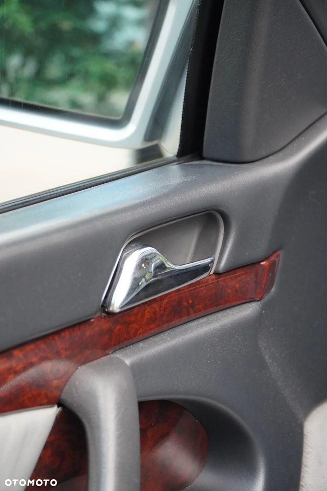 Mercedes-Benz Klasa S 300 TD - 18