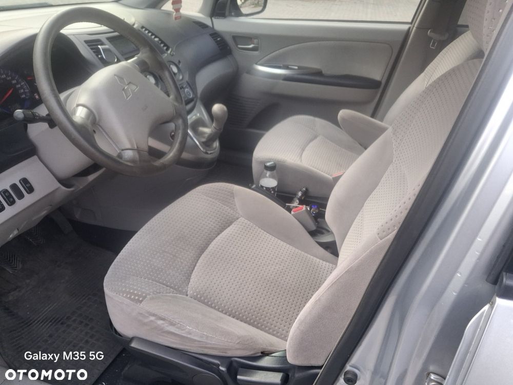 Mitsubishi Grandis - 5